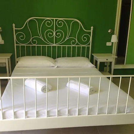 Relais La Pretura Bed and Breakfast Βιέστε